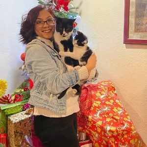 Meet your Posher, Angela